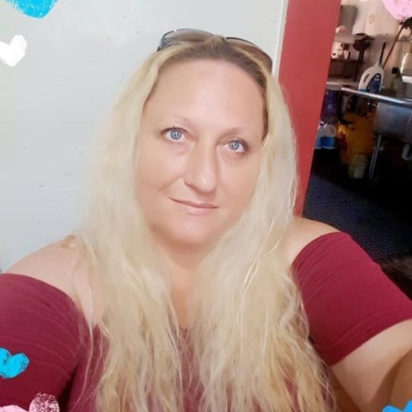 Profile Picture of Christina Basurto (@christinabasurt) on Poshmark