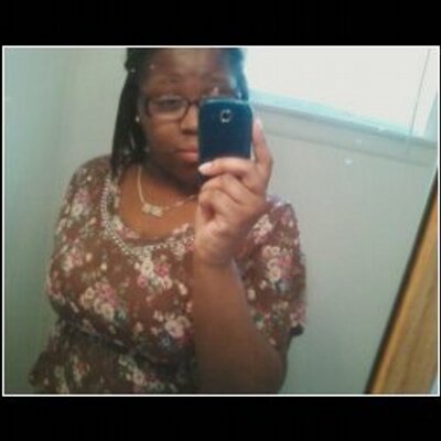 Profile Picture of Leslie Danielle (@Less_CurvinEmm) on Twitter