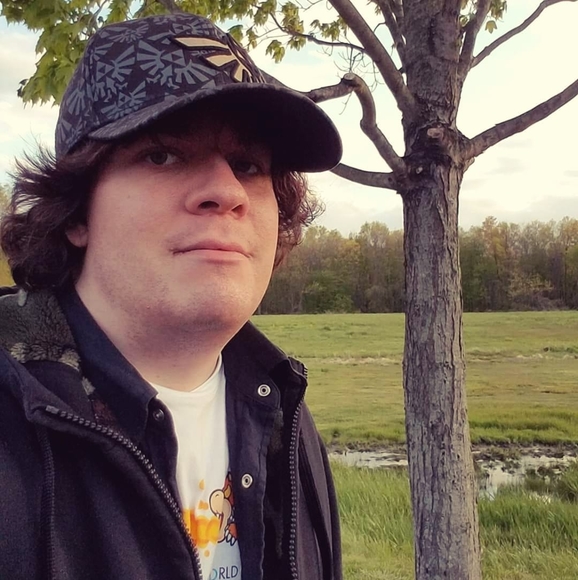 Profile Picture of Matthew Brennan (@reignonfb) on Poshmark