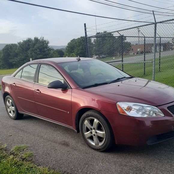 Profile Picture of Aaron West (@aaronwest816) on Poshmark