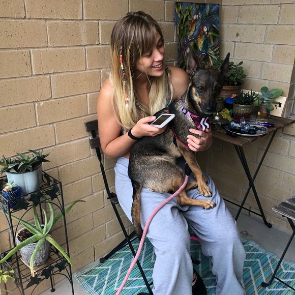 Profile Picture of Antonia Mirabelle (@tmirabelle_36) on Poshmark