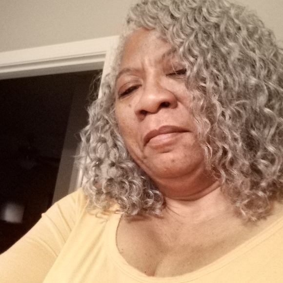 Profile Picture of Ruth Jefferson (@rjefferson0825) on Poshmark