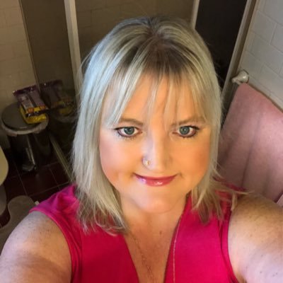 Profile Picture of Dorothy McLean (@DorothyMcLean) on Twitter