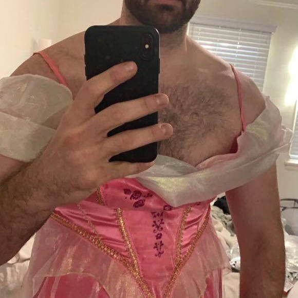 Profile Picture of Alex Lomeli (@thelawnv) on Poshmark