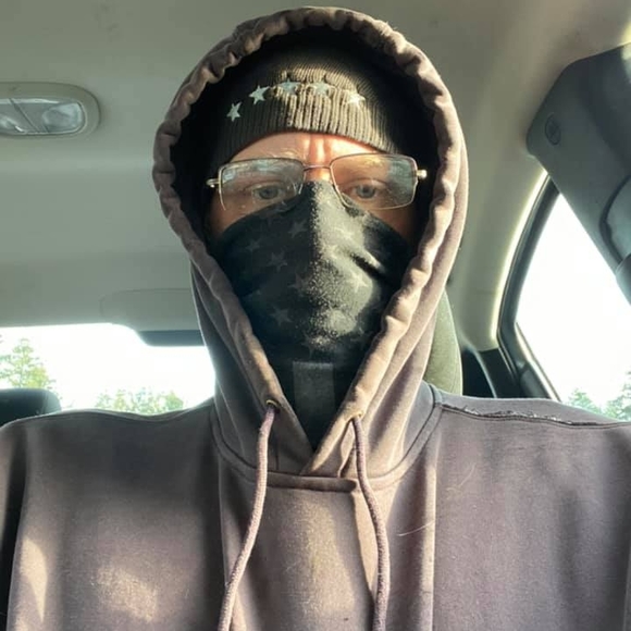 Profile Picture of Jason Spence (@jpbugsy) on Poshmark