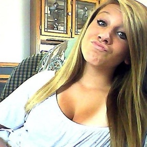 Profile Picture of Kendall Link (@prettycherry101) on Myspace