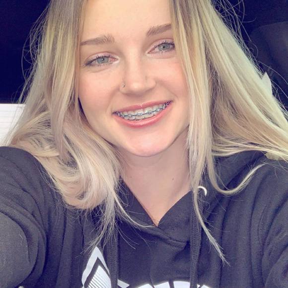 Profile Picture of Kylee Isbell (@kisbell_) on Poshmark