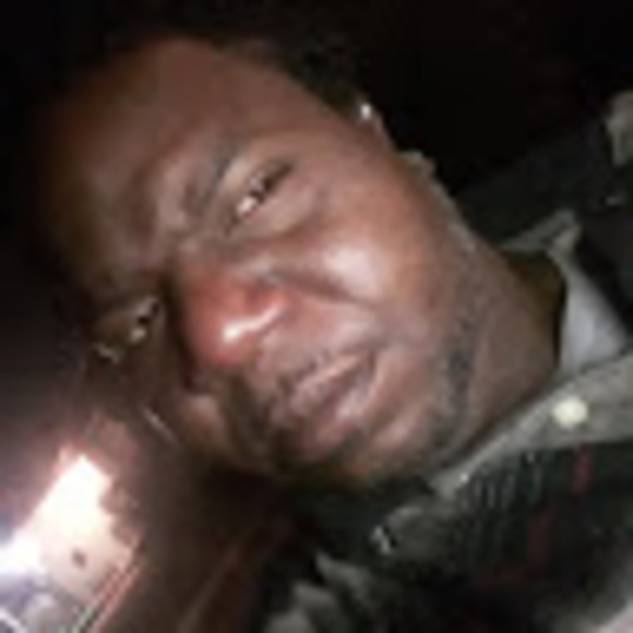 Profile Picture of Justin Carothers (@justinallen441) on Poshmark