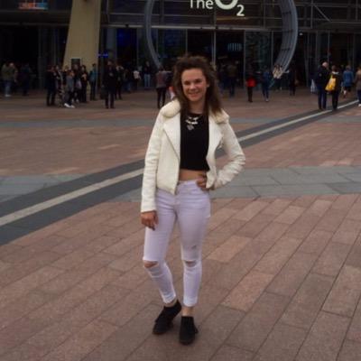 Profile Picture of Phoebe Parker (@Phoebeparker83) on Twitter