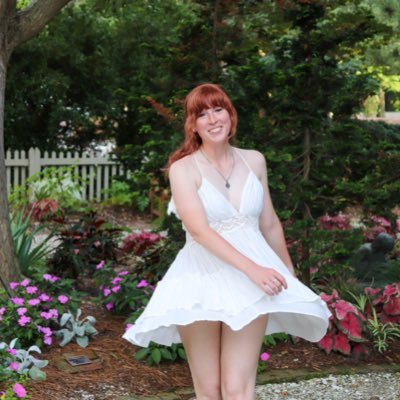 Profile Picture of Julia Brookson Twitter