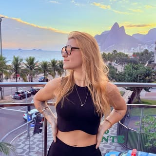 Profile Picture of Crystal Mello (@crystalmello) on Instagram