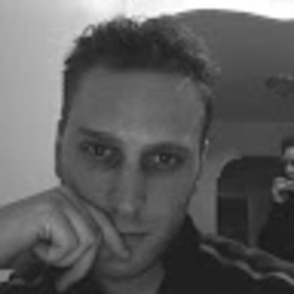 Profile Picture of Rem Garavito (@rembisus) on Poshmark