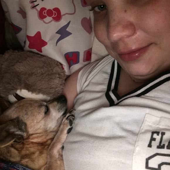 Nicole Meyne - Poshmark Profile Picture of Nicole Meyne (@piggylover2010) on Poshmark