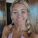 Profile Picture of Danielle Nicole (@danielleroby_) on Instagram