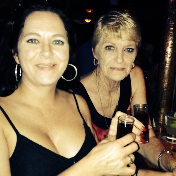 Profile Picture of Audrey Wise (@audrey0112) on Poshmark