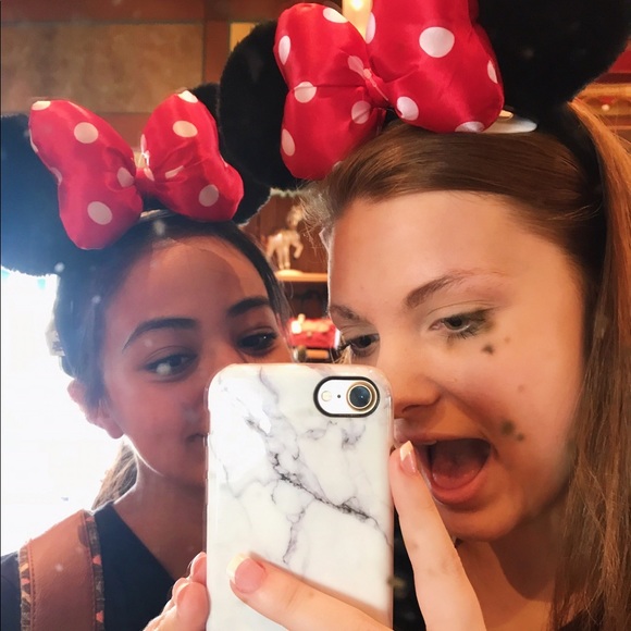 Profile Picture of Emma Pena (@emapa) on Poshmark