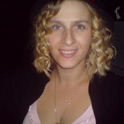 Profile Picture of Shelley Sweet (@shellibell28) on Twitter