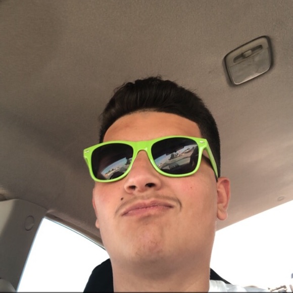 Profile Picture of Angelo Serrano (@angelohero) on Poshmark