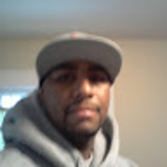 Profile Picture of Kevin Bellinger (@kevin_bellinger) on Poshmark