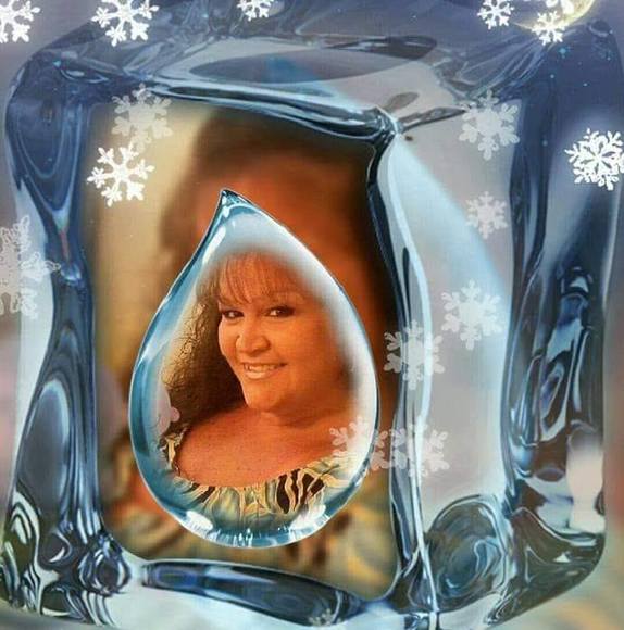 Profile Picture of Paula Holmes (@paulaholmes831) on Poshmark