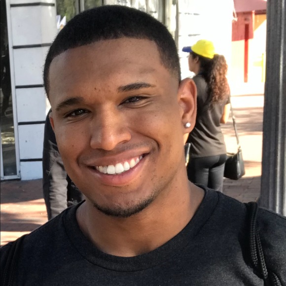 Profile Picture of Kristian Rodriguez (@kdrodriguez92) on Poshmark