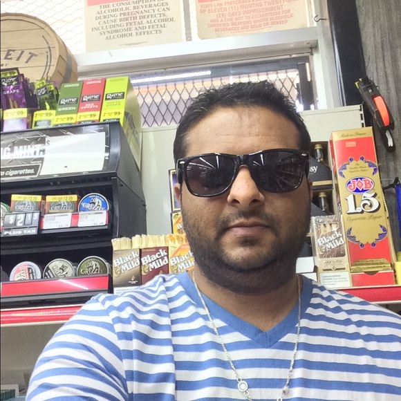 Profile Picture of Pragnesh Patel (@parimal) on Poshmark