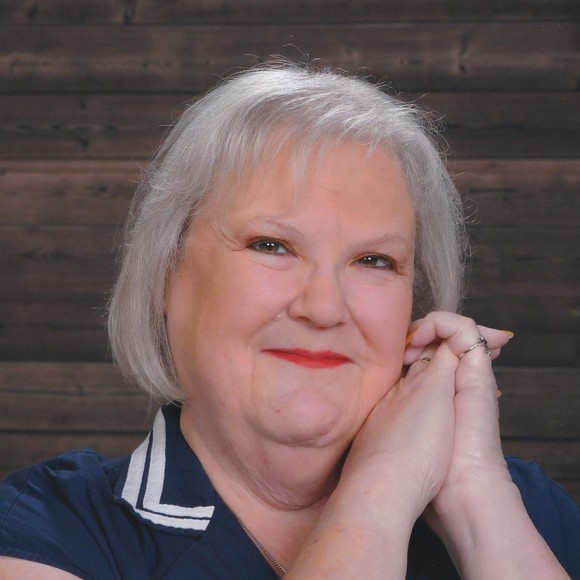Profile Picture of Kathleen Hill (@kathleenmhill66) on Poshmark