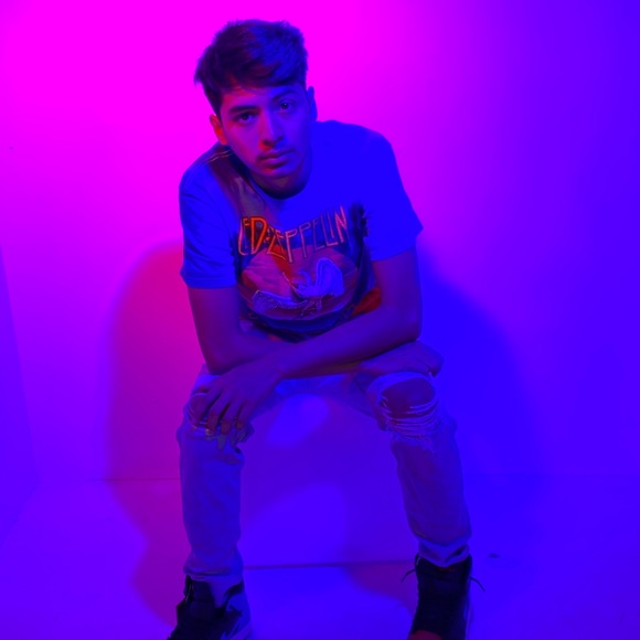 Profile Picture of Adrian Sciulli (@adriansciulli) on Poshmark