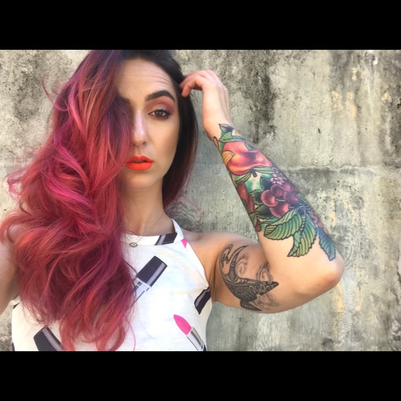 Profile Picture of Meena Qayed (@meena_mogulx) on Poshmark