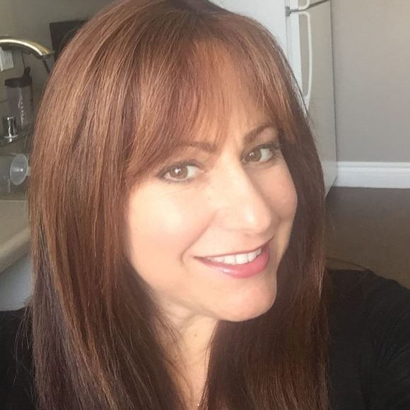 Profile Picture of Shellie Lopez (@toovocal) on Poshmark