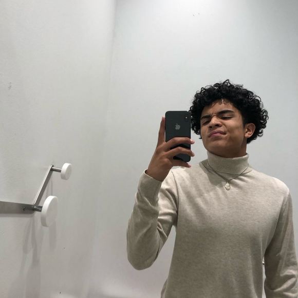 Profile Picture of Octavio Ramirez (@elpiqui0506) on Poshmark