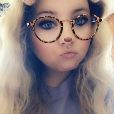 Profile Picture of Alyssa Skye Chapman (@singergirl10) on Twitter