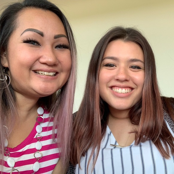 Profile Picture of Elise Duane (@eliseduane20) on Poshmark