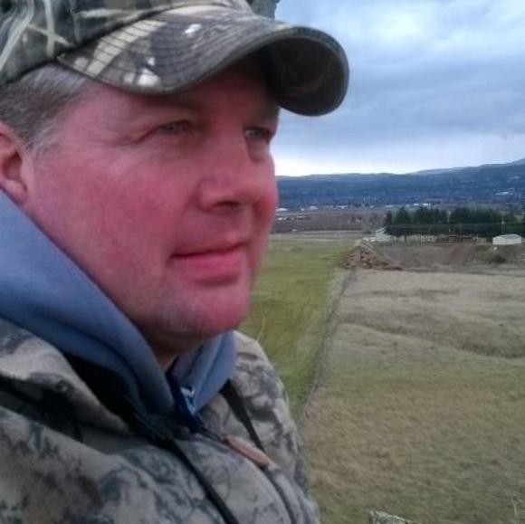 Profile Picture of Brent Larson (@brently59) on Poshmark