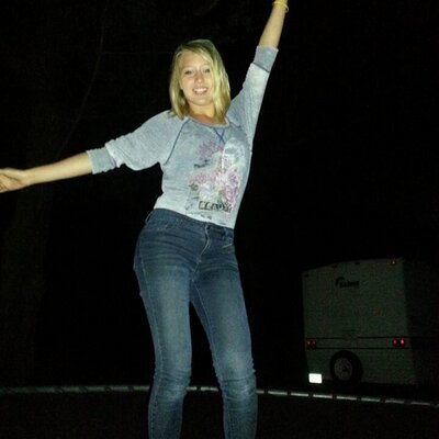 Profile Picture of Maria Tolbert (@pandabearkiss98) on Twitter