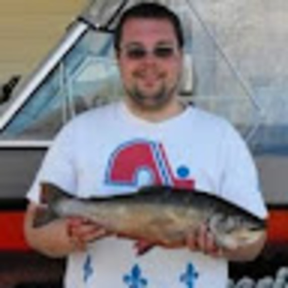 Profile Picture of Alex Fillion-marcoux (@elcouz) on Poshmark