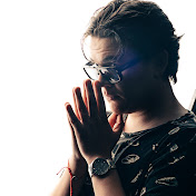 Profile Picture of James Zaragoza (@MrJamesZaragoza) on Youtube