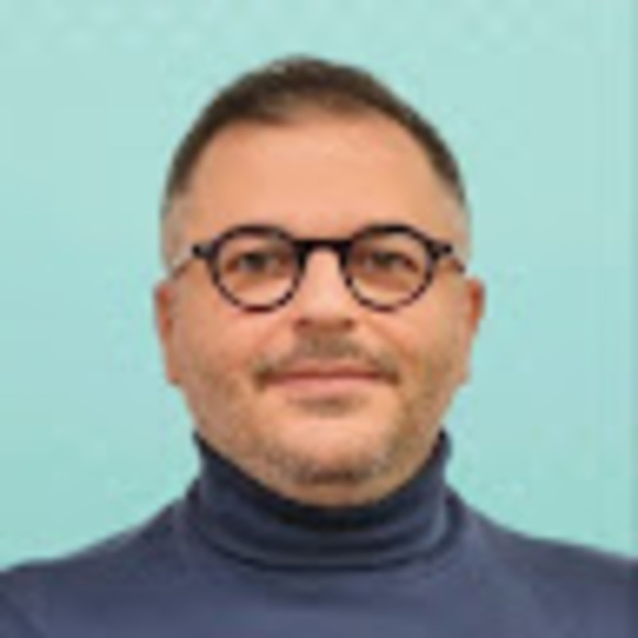 Profile Picture of Hadi Barzegar (@hdbarzegar) on Poshmark