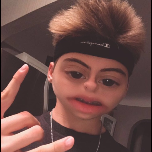 Profile Picture of Dino Dino (@denkata_69) on Poshmark