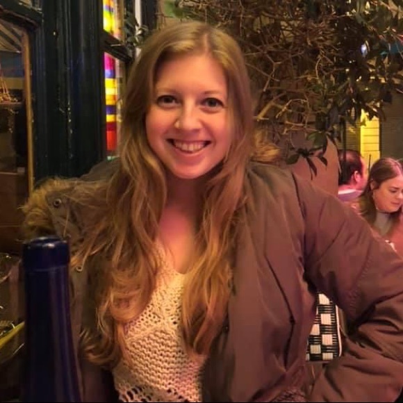 Profile Picture of Danielle Roller (@nm8or) on Poshmark