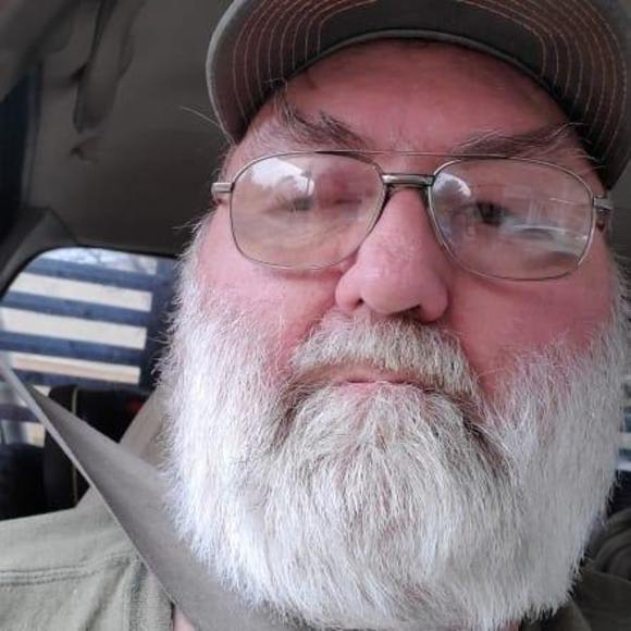 Profile Picture of Michael Breeden (@mrpeabody069) on Poshmark