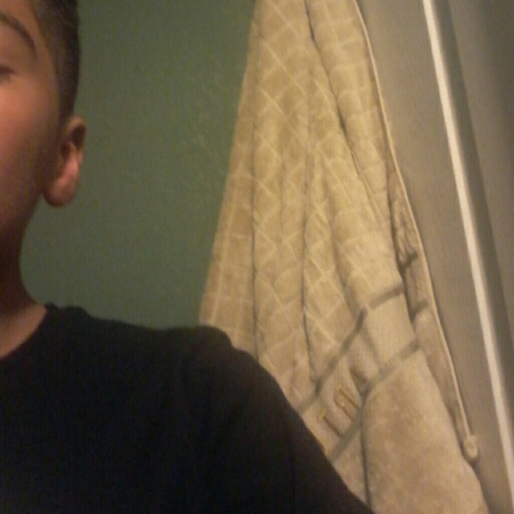 Profile Picture of Carlos Mendez (@76carlos76) on Poshmark