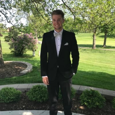 Profile Picture of Joe Holloway (@jnhollow27) on Twitter