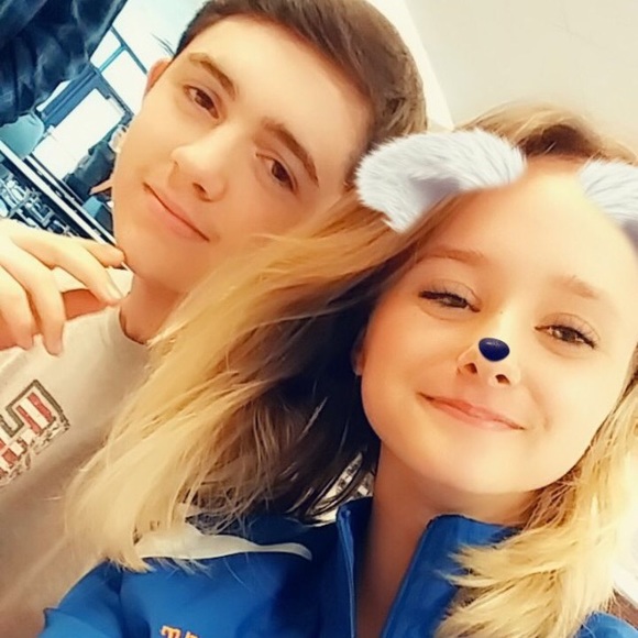 Profile Picture of Tori Dyer (@toridyer) on Poshmark