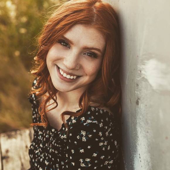 Profile Picture of Rayne Hederman (@raynehederman) on Poshmark