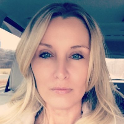 Profile Picture of Tracey Wofford (@tracey1dawn) on Twitter