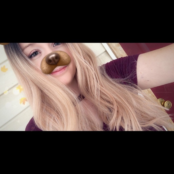 Profile Picture of Jocelyn Richards (@joce_richards) on Poshmark