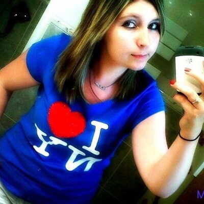 Mélanie Couturier - Twitter Profile Picture of Mélanie Couturier (@latitemel23) on Twitter