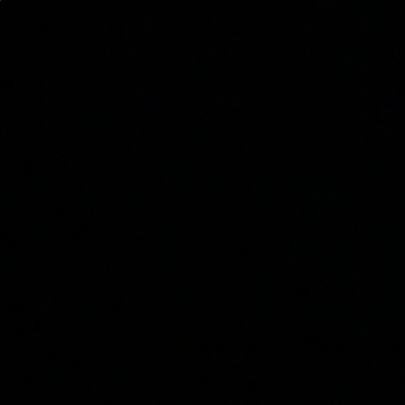 Profile Picture of Lauren Botley (@laur3nn152) on Poshmark