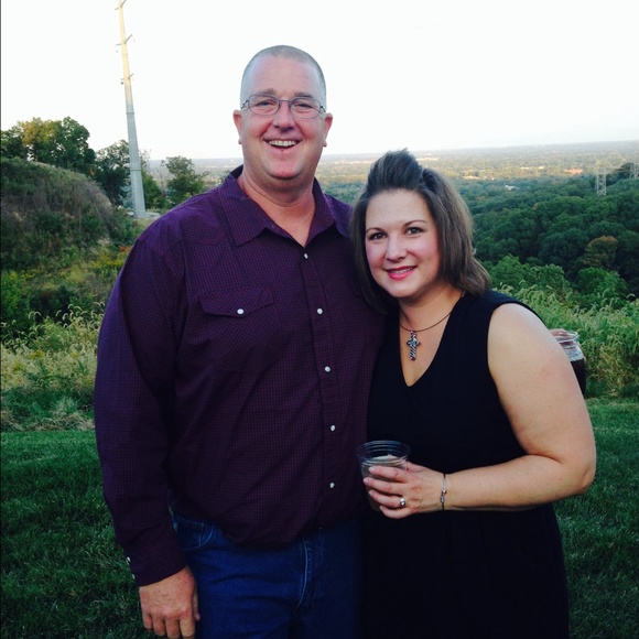 Profile Picture of Sandi Baete (@sandibaete) on Poshmark